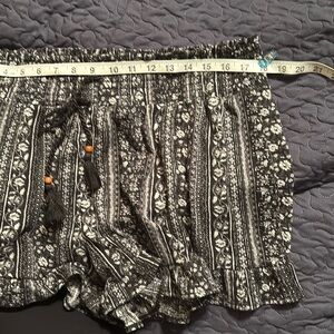 No boundaries shorts M1